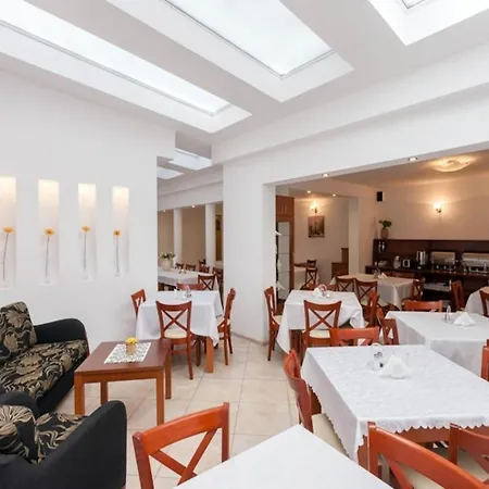 Apartman Comfortable Studio, Breakfast Included