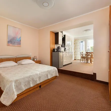 Comfortable Studio, Breakfast Included